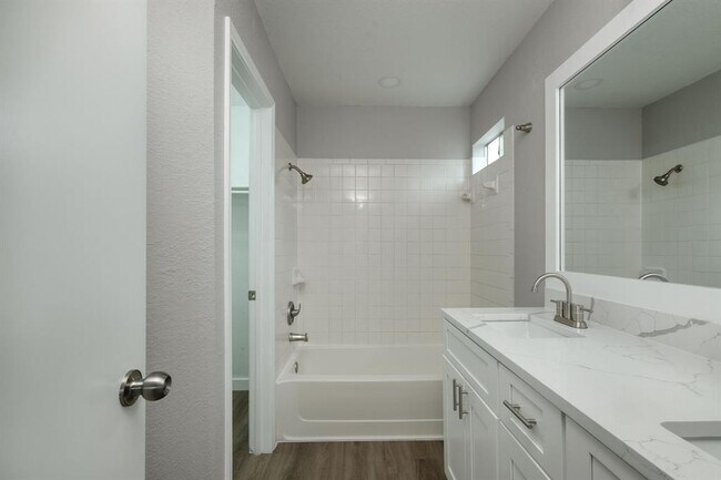 Building Photo - 1301 Black Cherry Dr