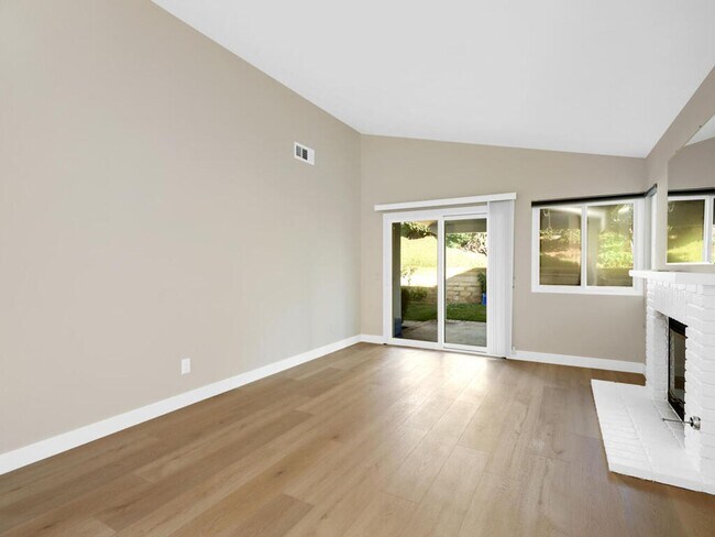 Building Photo - Harbor Pointe - Carlsbad gated community less than one mile to the beach