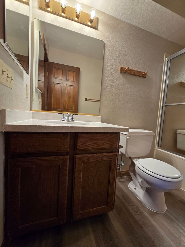 Building Photo - Renovated 2 Bedroom, 2 Bathroom Downstairs...