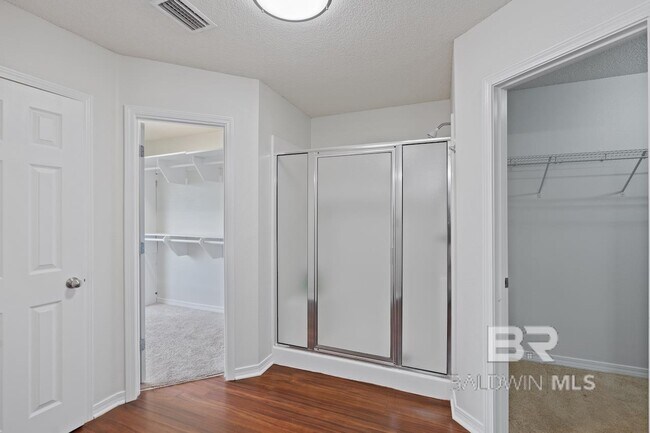 Building Photo - 157 Pemberton Loop