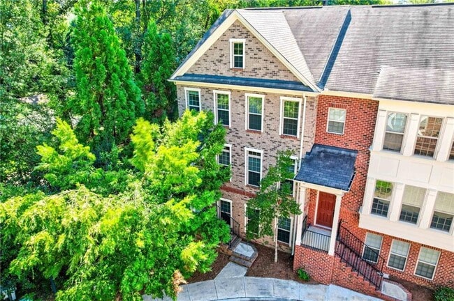 Building Photo - 3304 Ferncliff Ct