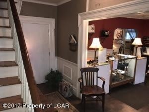 retail space - 303 Wyoming Ave