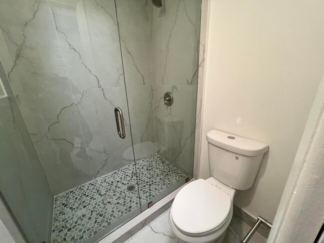 Building Photo - 10623 Royal Palm Blvd