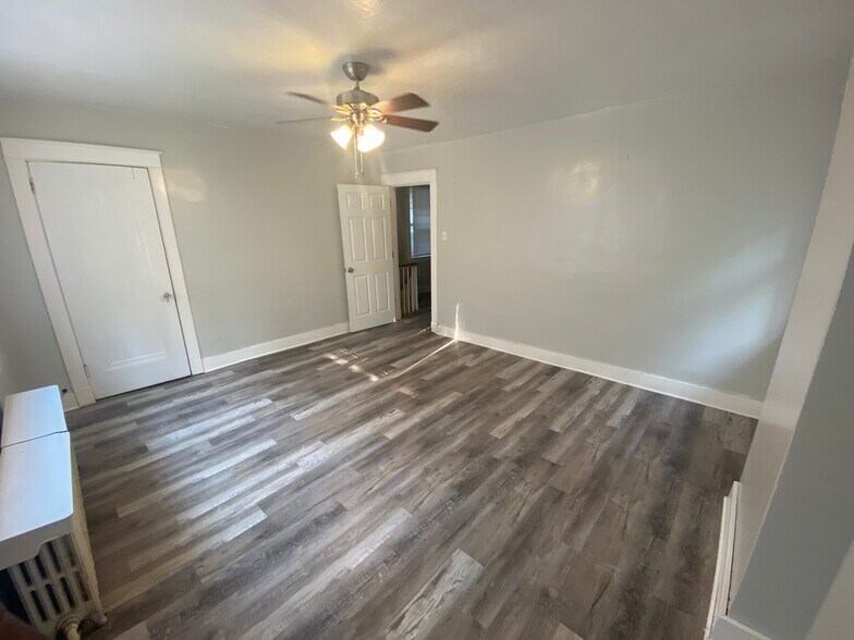 Building Photo - 839 Eldora Plz