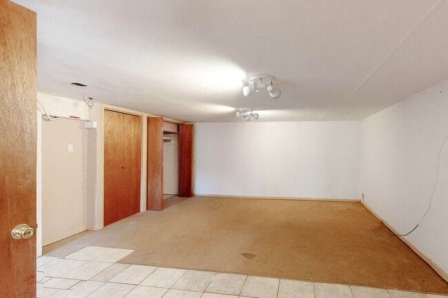 Building Photo - Charming 3 bedroom, 2 bath home in Central El Paso! Special No admin fee, $29 application fee!