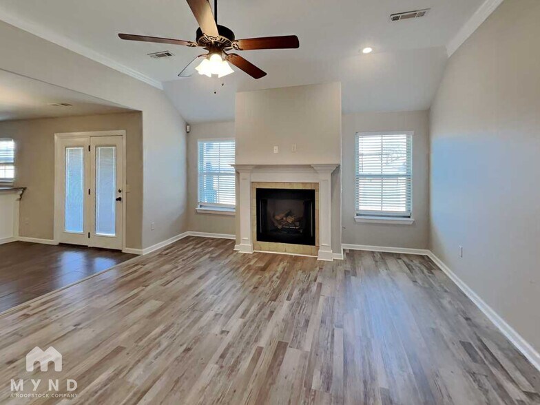 Building Photo - 440 Timber Ridge St