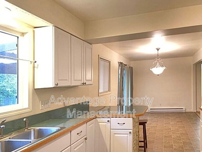 Building Photo - 1235 NW 27th St