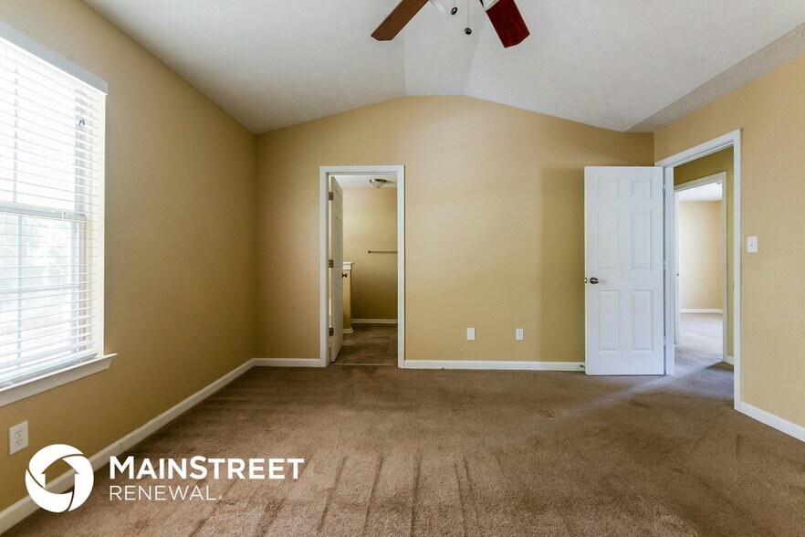 Building Photo - 6805 Silver Maple Dr