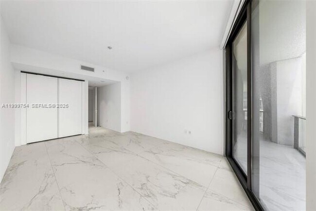 Building Photo - 1000 Biscayne Blvd