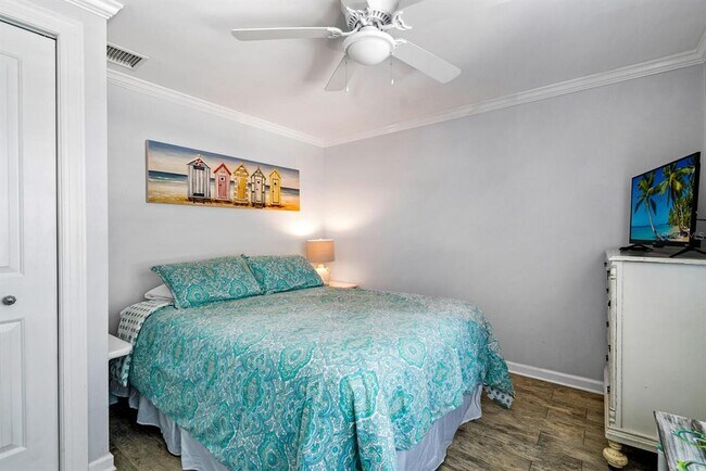 Building Photo - 305 57th St