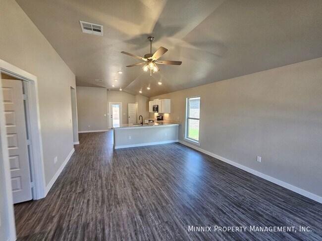 Building Photo - 2622 Tiffin Ave