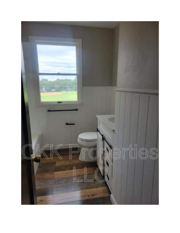 Building Photo - 4127 Lora Ave