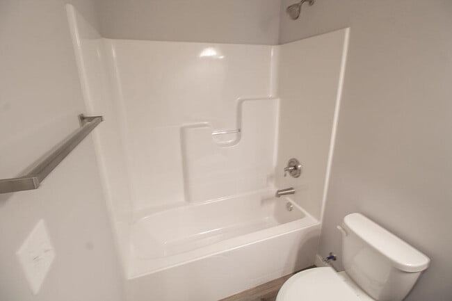 Building Photo - 2802 Amberwood court