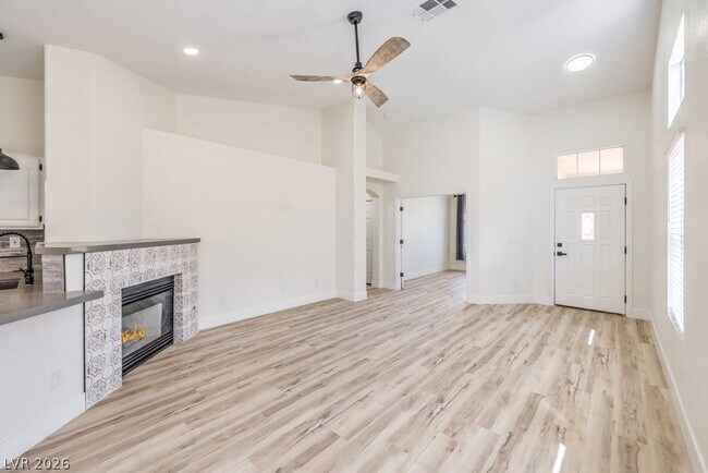 Building Photo - 1712 Pinion Mesa Ct
