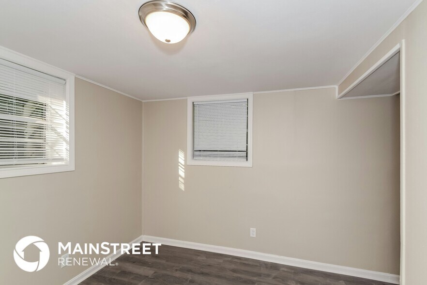 Building Photo - 1508 Brewster Cir