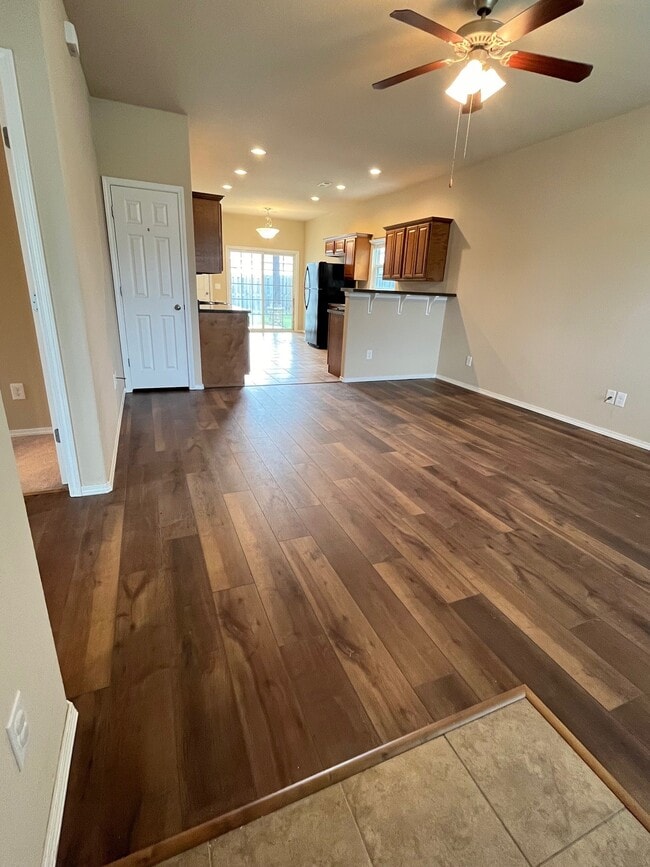 Building Photo - 4500 W Sweetgum Ln