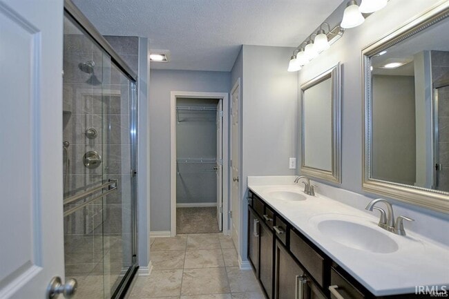 Building Photo - 11134 Ensle Dr