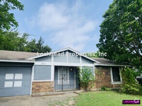 Building Photo - 3 Bedroom Home in Lancaster!!!!!!