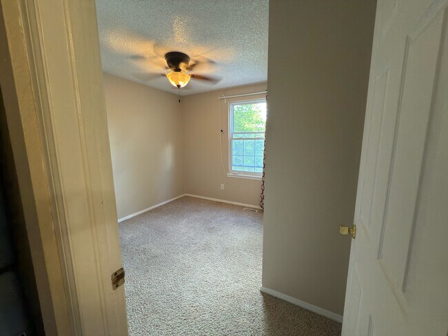 Building Photo - 19652 E Utah Pl