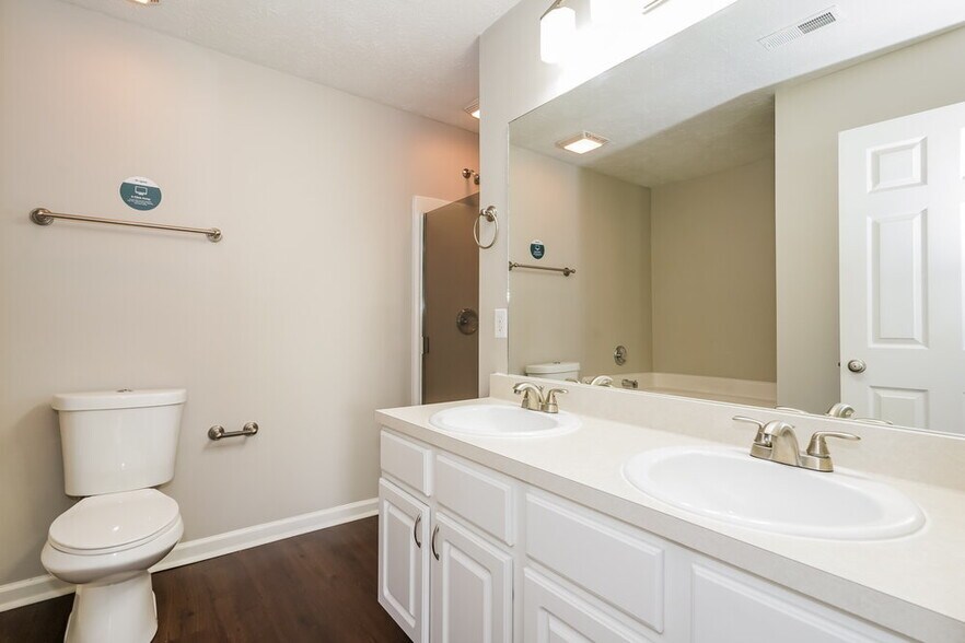 Building Photo - 3624 Coles Branch Dr