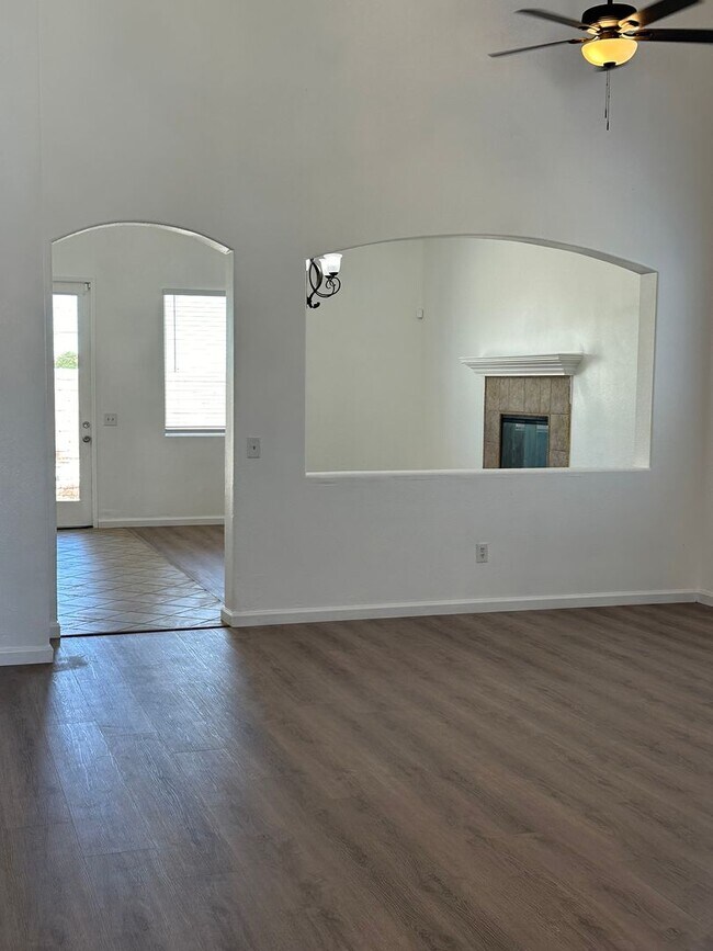 Building Photo - Spacious 4-Bedroom Home with Office, 3 Full Baths, and Modern Amenities