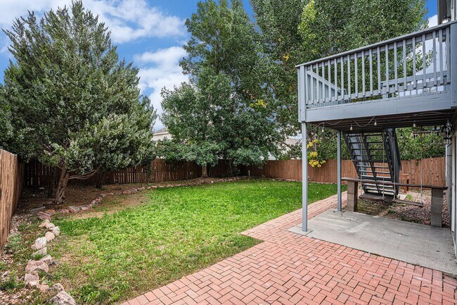 Building Photo - Spacious 4-Bedroom Home with Gourmet Kitch...