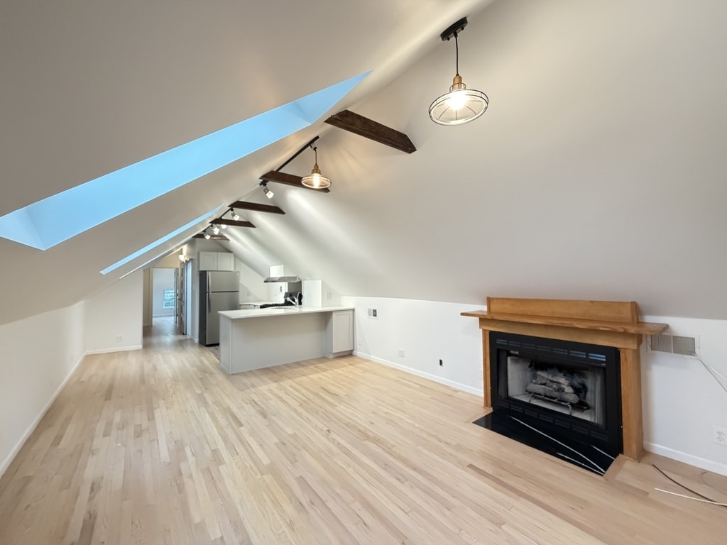 Building Photo - 1401 N Bosworth Ave