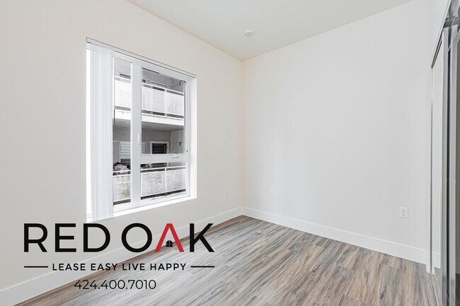 Building Photo - 1037 Dewey Ave