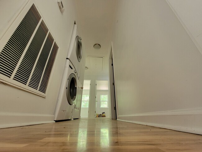 Building Photo - 1101 Lily Pad Ln