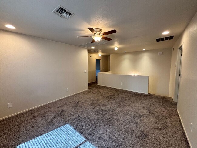 Building Photo - 1051 W Sea Lion Dr