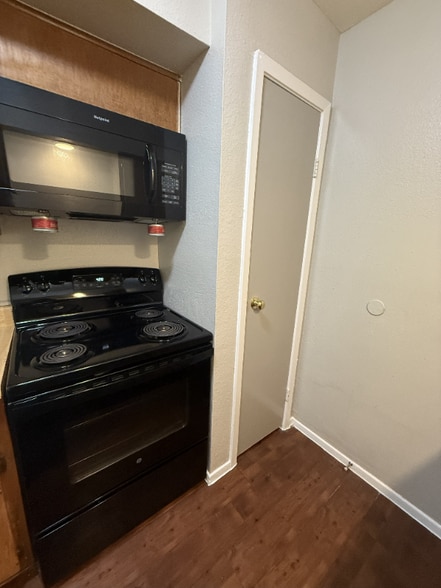 Building Photo - 4015 US-90