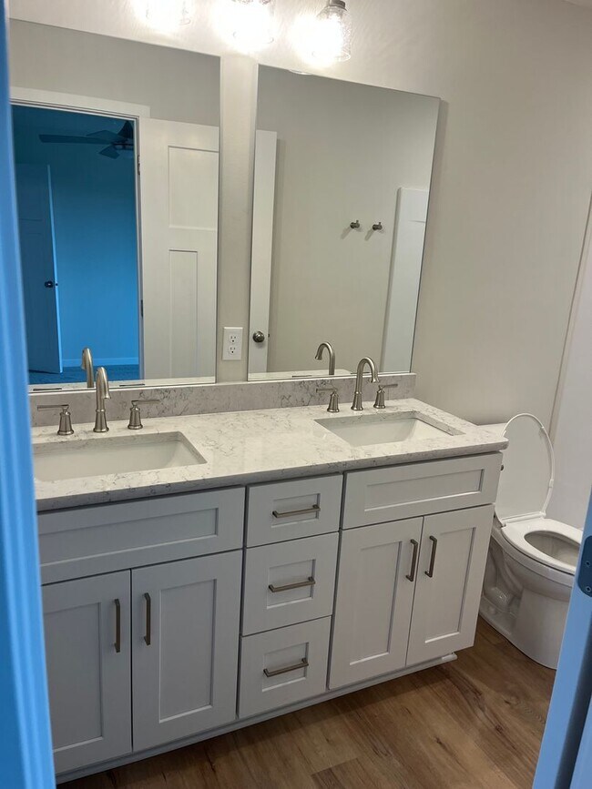 Building Photo - Spacious 5-Bedroom Duplex Near Asbury Elementary with Finished Basement & Full Amenities