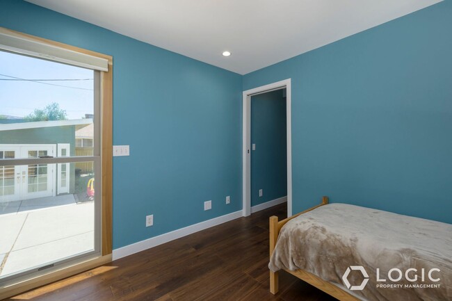 Building Photo - Beautiful Home in Excellent Location!
