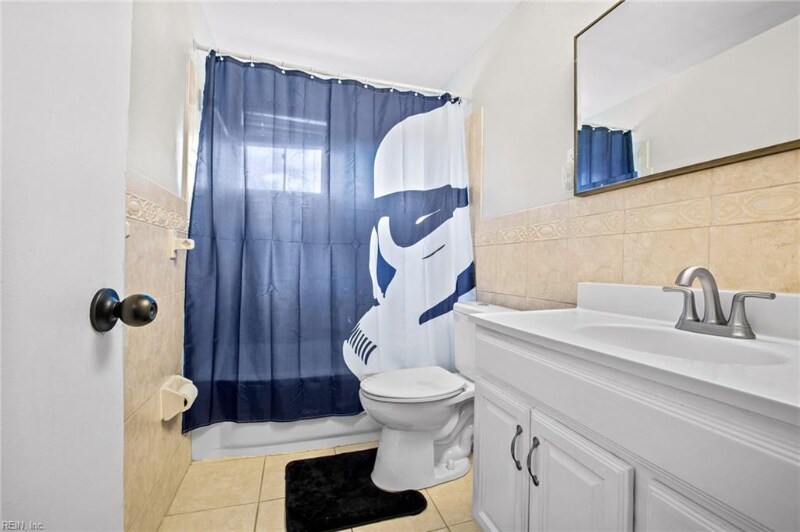 Building Photo - 5509 Sandpiper Ln