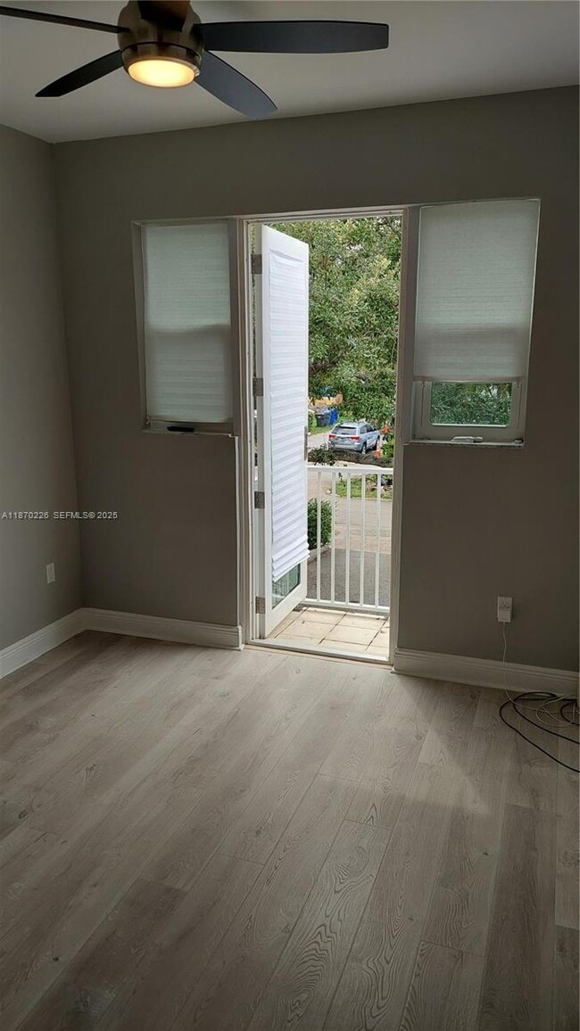 Building Photo - 1115 N 17th Ave