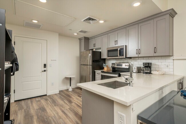 Building Photo - 475 N 9th St