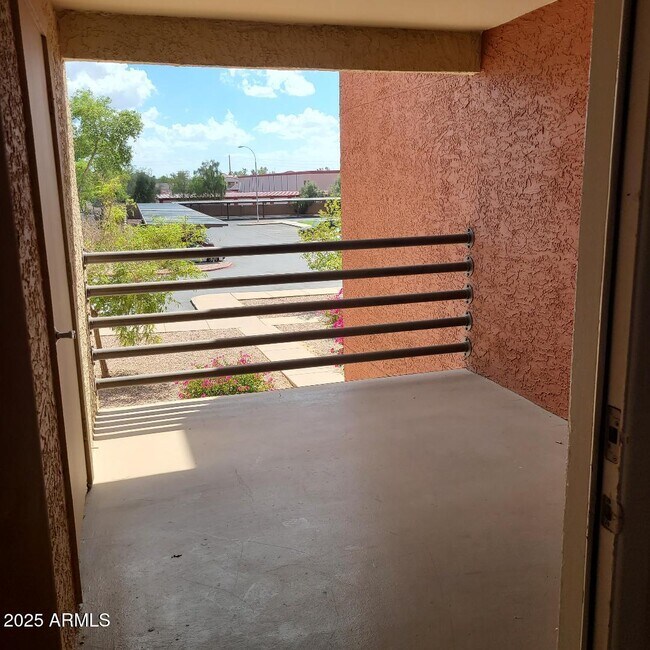 Building Photo - 1340 N Recker Rd