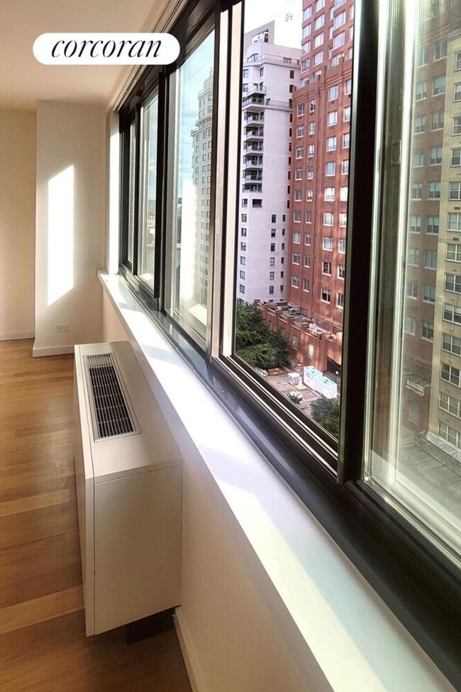 Building Photo - 515 E 72nd St