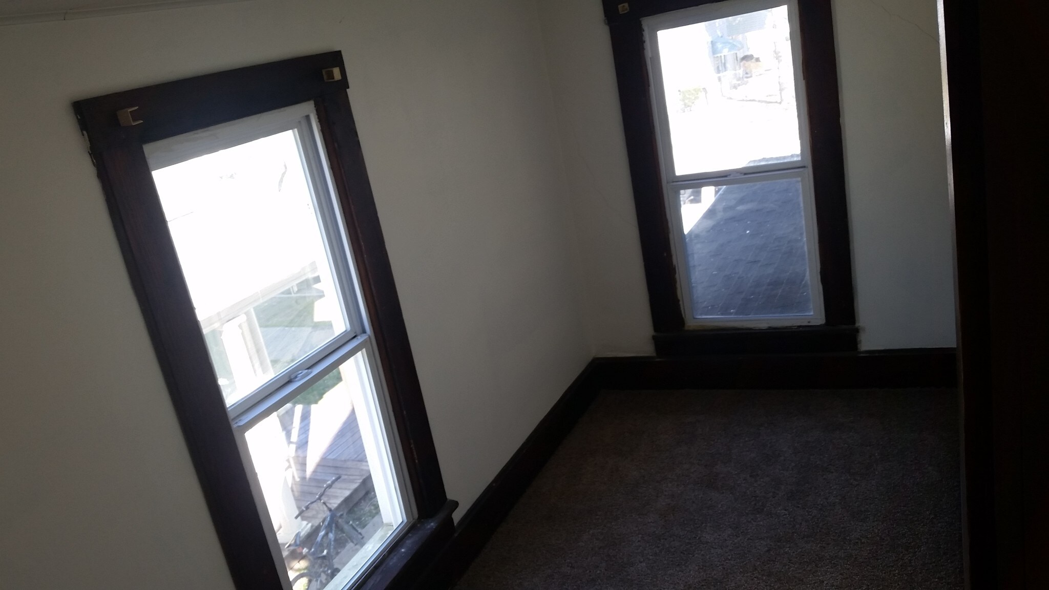 Building Photo - 315 S Maple St