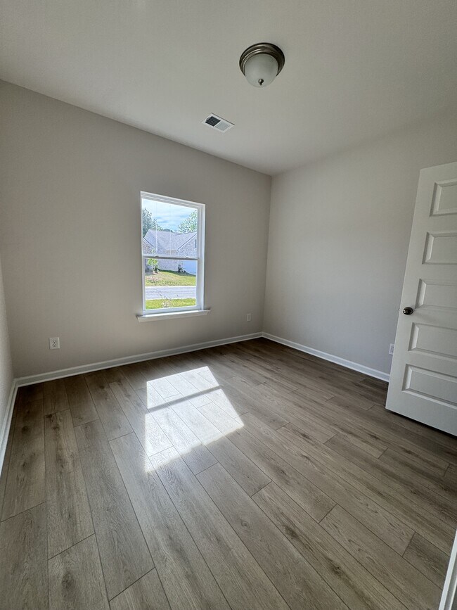 Building Photo - 3186 Sayers Rd