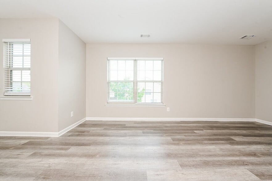 Building Photo - 4325 Comfort Trail