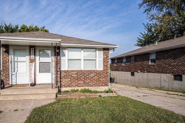 Building Photo - 4504-4506 N Jackson Ave