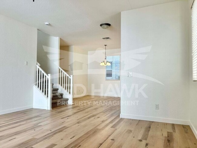 Building Photo - 4344 E Carla Vista Dr