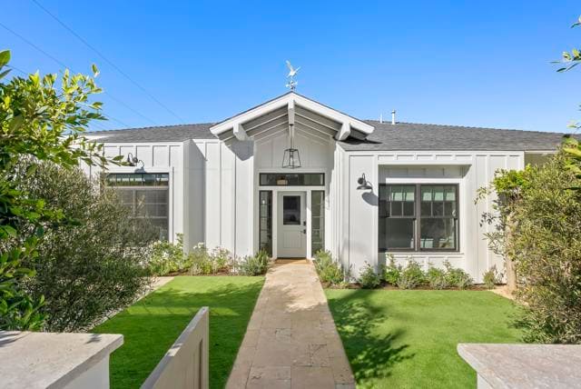 Primary Photo - 210 Estrella St