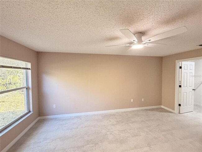 Building Photo - 4 Wheeldon Ln