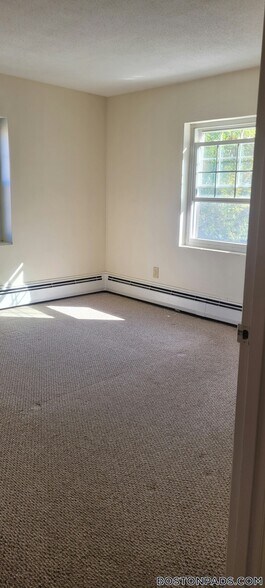 Building Photo - 11 Brattle Dr