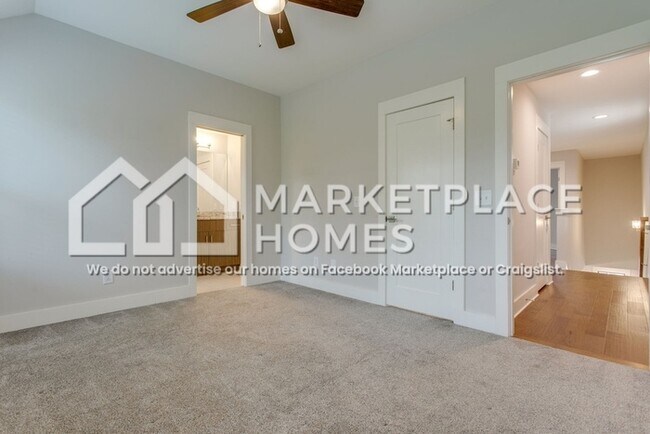 Building Photo - 2119 Herman St