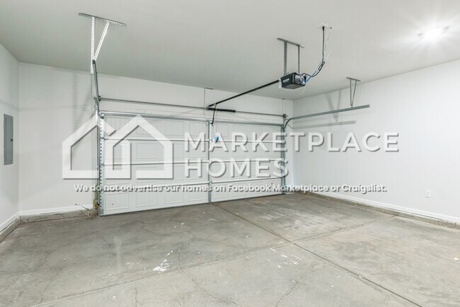 Building Photo - 315 McHenry Dr