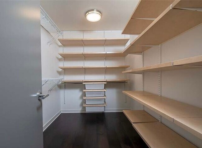 Building Photo - 4bd/4ba Townhouse in Queen Anne