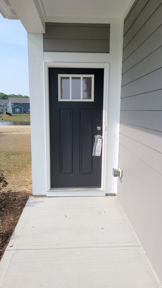 Building Photo - 13056 Hartswood Dr
